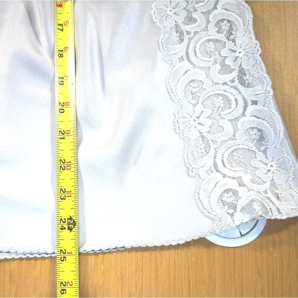 Vintage Westform Half Slip Skirt Medium Silver Gray Satin Wide Lace Sides USA - Picture 6 of 9